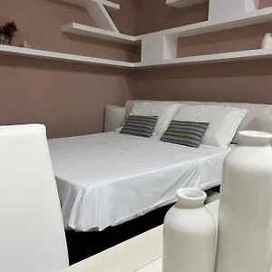 Apartament Dali, Katania